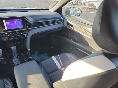 Certified 2025 Toyota Camry SE image 24