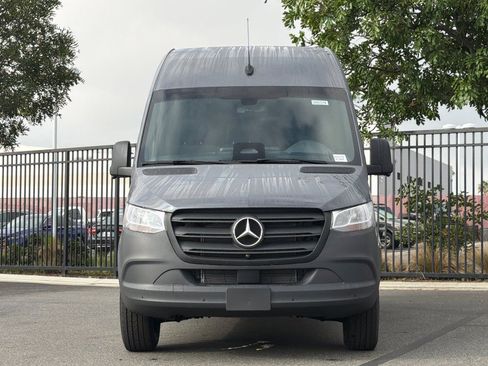 New 2026 Mercedes-Benz Sprinter 2500 image 3