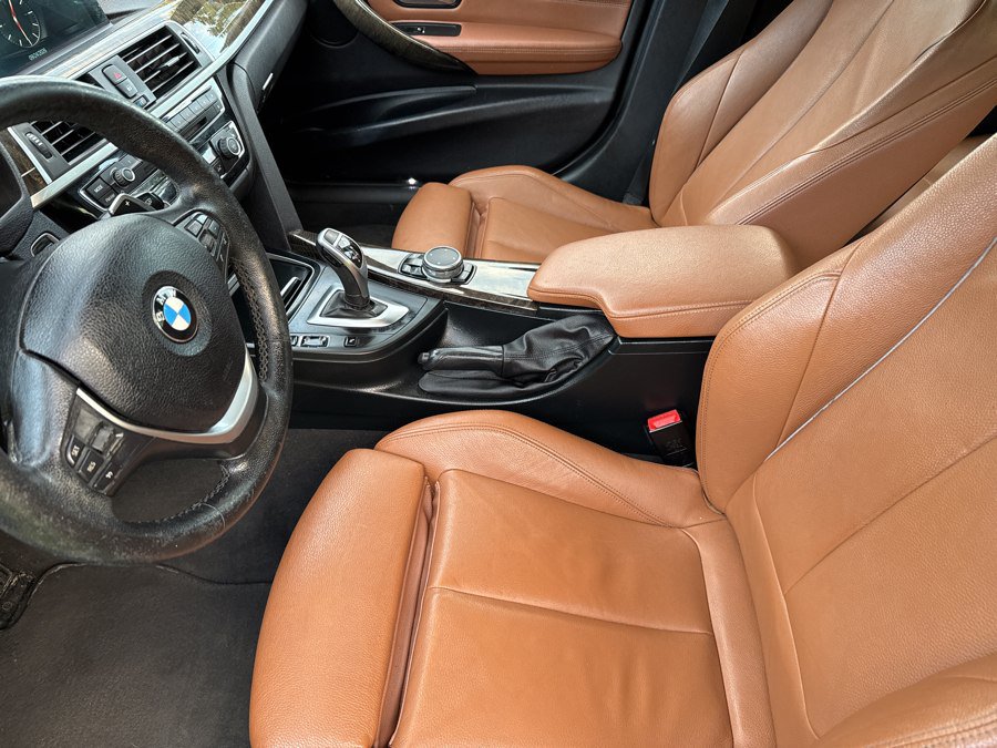 Used 2017 BMW 330i xDrive Sedan AWD/4WD image 18