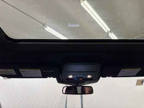 Used 2020 Ford Explorer Platinum w/ Premium Technology Package AWD/4WD image 24