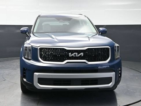 Used 2024 Kia Telluride EX AWD/4WD image 2