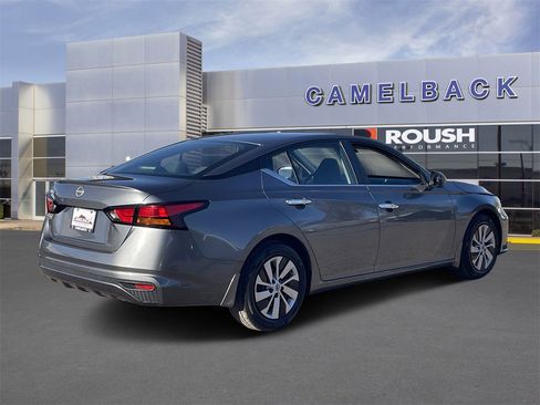 Used 2023 Nissan Altima 2.5 S image 5