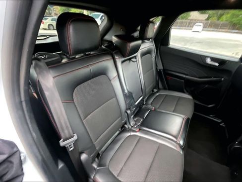 Used 2025 Ford Escape ST-Line FWD image 18
