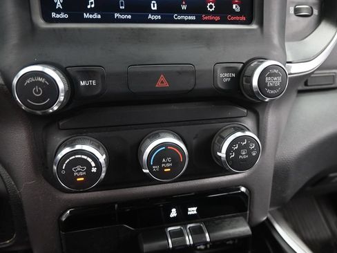Used 2019 RAM 1500 Big Horn AWD/4WD image 33