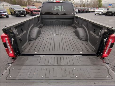 Used 2024 Ford F350 Lariat w/ Chrome Package image 28