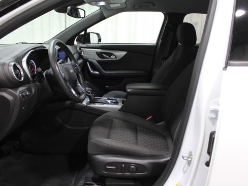 Used 2021 Chevrolet Blazer LT image 3