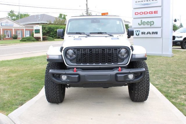 Used 2025 Jeep Wrangler Unlimited Rubicon AWD/4WD image 6