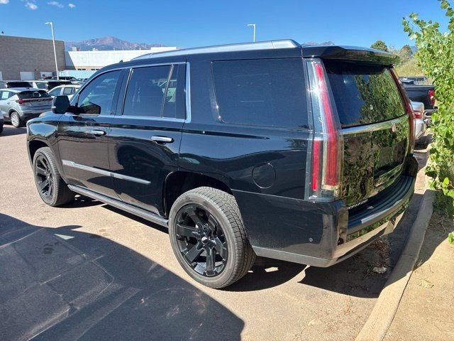 Used 2018 Cadillac Escalade Premium Luxury AWD/4WD image 3