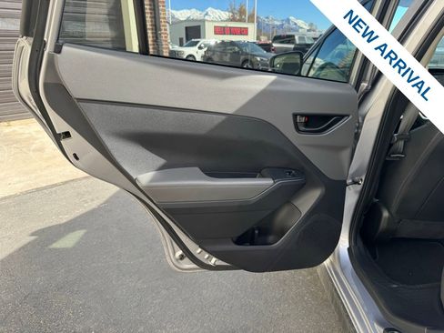 Used 2024 Subaru Crosstrek 2.0i Premium image 15