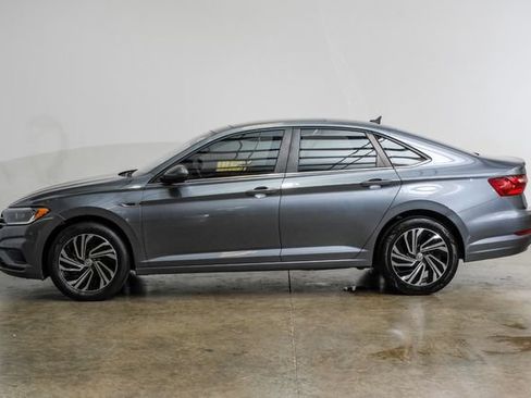 Used 2021 Volkswagen Jetta SEL FWD image 18