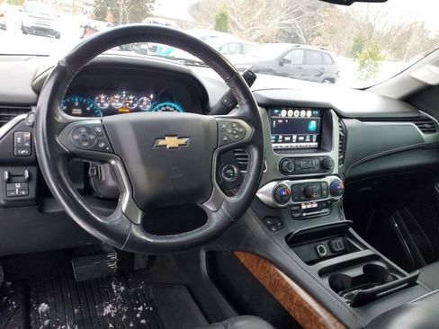 Used 2018 Chevrolet Tahoe Premier AWD/4WD image 19