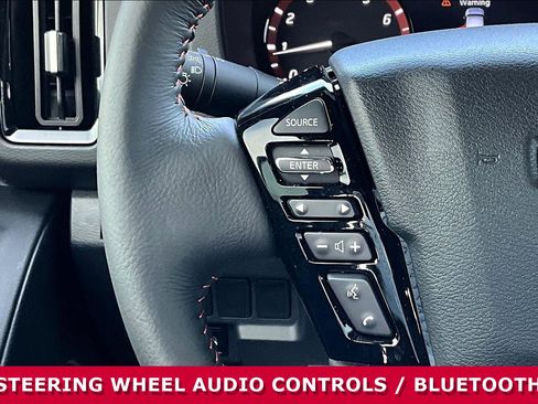 Certified 2025 Nissan Frontier PRO-4X AWD/4WD image 11