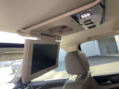 Used 2018 Chevrolet Tahoe Premier AWD/4WD image 6
