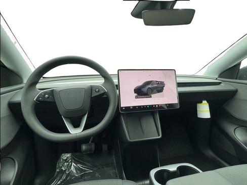 Used 2026 Tesla Model Y 2WD image 30