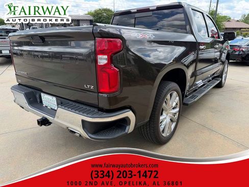 Used 2021 Chevrolet Silverado 1500 LTZ w/ LTZ Convenience Package II AWD/4WD image 7