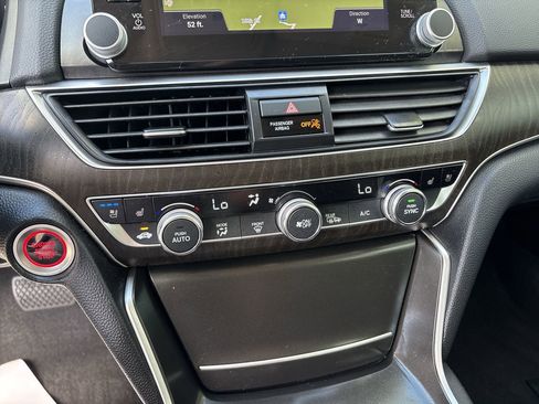 Used 2021 Honda Accord Touring image 27