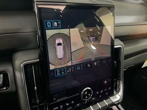 New 2026 GMC Yukon XL Denali w/ Denali Reserve Package image 10