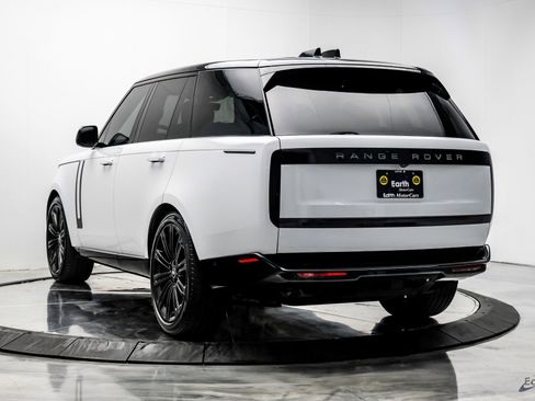 Used 2024 Land Rover Range Rover SE AWD/4WD image 11