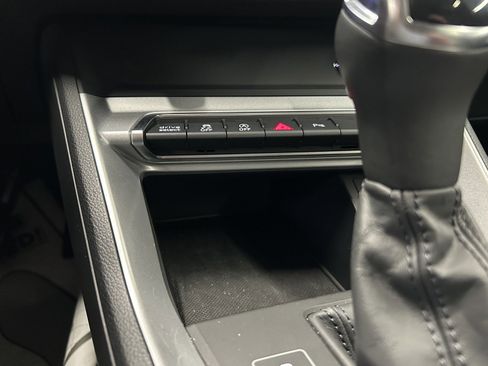Used 2025 Audi Q3 2.0T Premium image 32