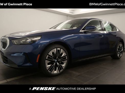 Used 2025 BMW 530i w/ Premium Package image 1