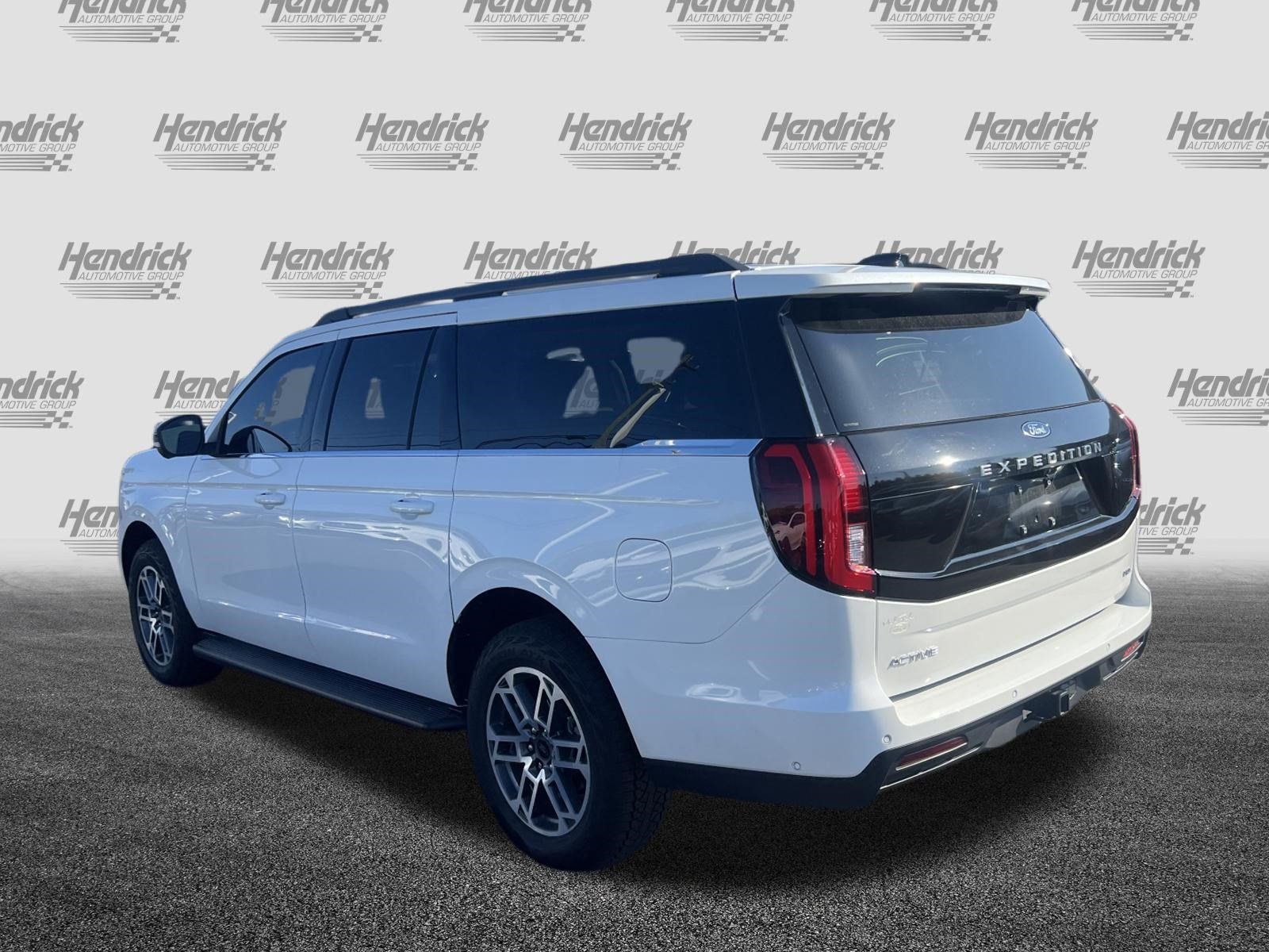 Used 2025 Ford Expedition Max Active AWD/4WD image 8
