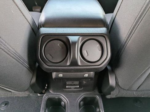 Used 2018 Jeep Wrangler Unlimited Sahara w/ Cold Weather Group image 17