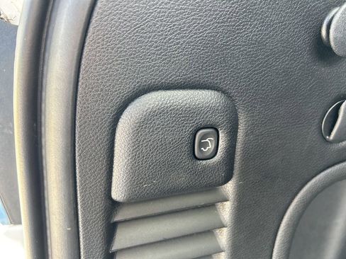 Used 2022 Jeep Grand Cherokee Limited image 46