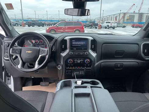 Used 2020 Chevrolet Silverado 1500 LT w/ Convenience Package image 17