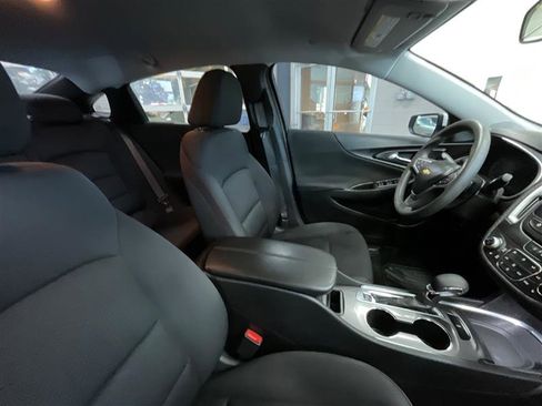 Used 2022 Chevrolet Malibu LT FWD image 28