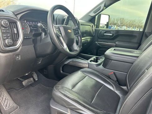 Used 2020 Chevrolet Silverado 3500 LTZ w/ LTZ Premium Package AWD/4WD image 11