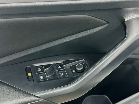 Used 2024 Volkswagen Jetta SE image 15