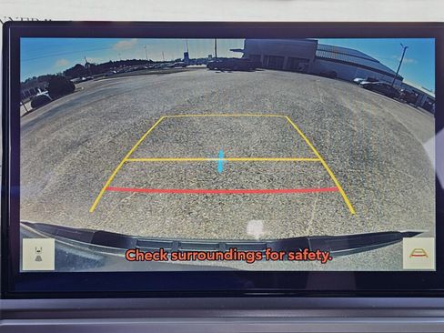 Used 2025 Toyota Tacoma TRD Sport image 32