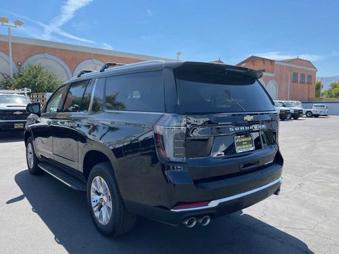 New 2025 Chevrolet Suburban Premier image 6