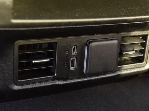 Used 2025 GMC Sierra 1500 SLT image 22