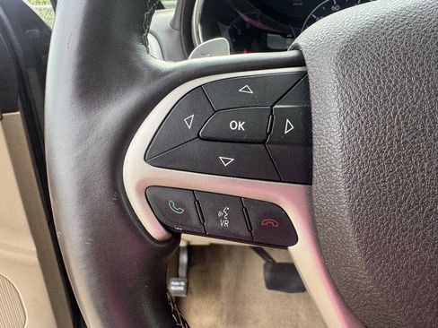 Used 2015 Jeep Grand Cherokee Overland w/ Advanced Technology Group RWD image 13