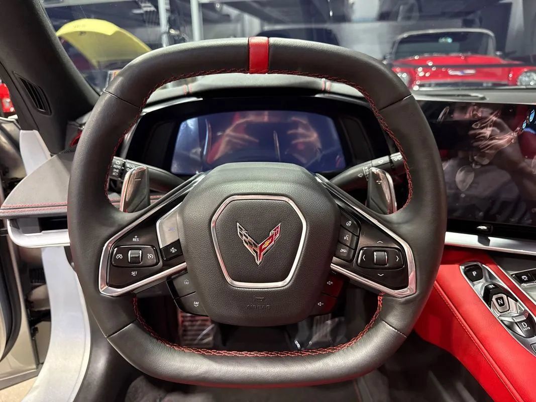 Used 2024 Chevrolet Corvette Stingray Preferred Cpe w/ Z51 Performance Package RWD image 25