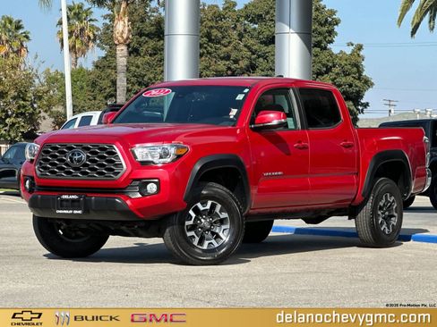 Used 2022 Toyota Tacoma TRD Off-Road image 1