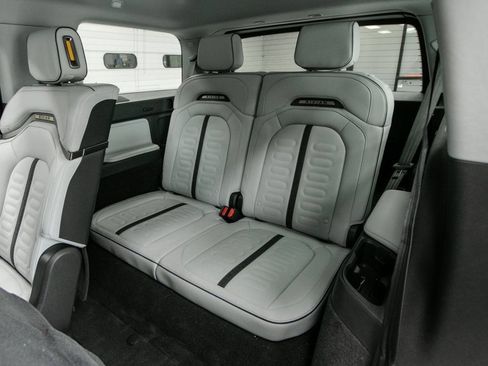 Used 2025 Rivian R1S Adventure Dual AWD/4WD image 24