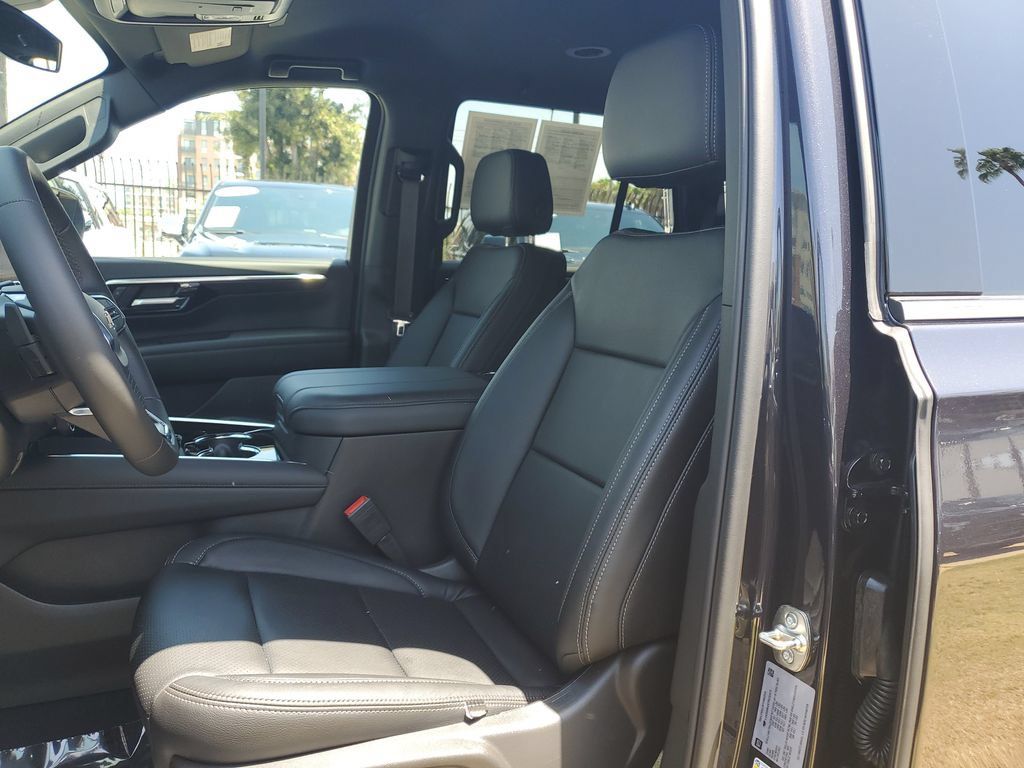 Used 2026 Chevrolet Tahoe LS RWD image 16