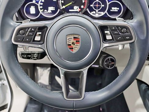 Used 2023 Porsche Cayenne Base image 16