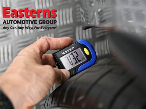 Used 2022 Land Rover Range Rover Velar R-Dynamic S AWD/4WD image 29