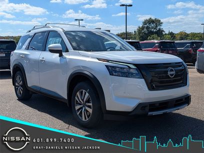 New 2025 Nissan Pathfinder SL