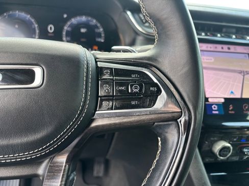 Used 2022 Jeep Grand Cherokee L Overland w/ Advanced Protech Group III image 16