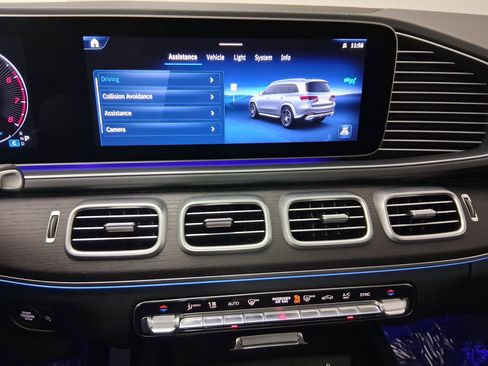 Used 2025 Mercedes-Benz GLS 450 4MATIC image 26