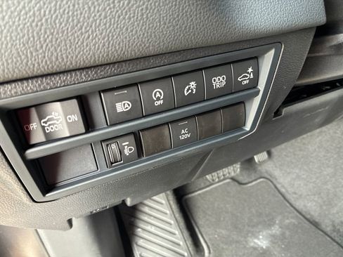 New 2026 Toyota Tundra Limited AWD/4WD image 37