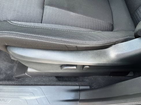 Used 2022 Subaru Ascent Premium w/ Convenience Package image 18