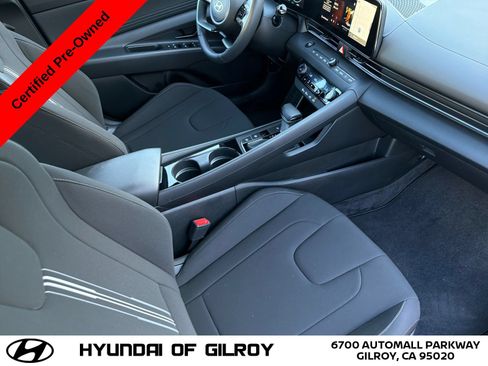 Certified 2025 Hyundai Elantra SEL FWD image 17