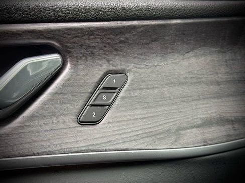 Used 2024 Jeep Grand Cherokee L Limited image 27