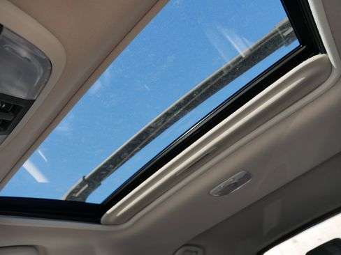 Used 2023 Subaru Crosstrek 2.5i Limited w/ Moonroof Package image 32