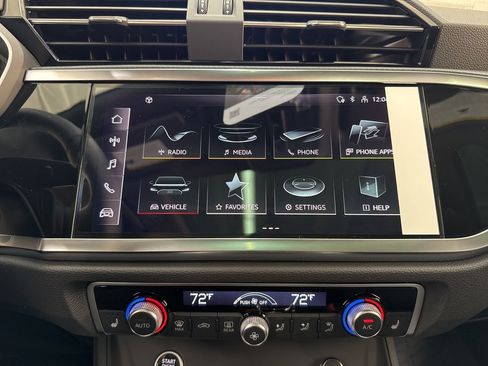 New 2025 Audi Q3 2.0T Premium image 24
